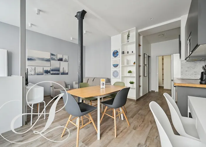 Appartement à 2 Chambres à Coucher