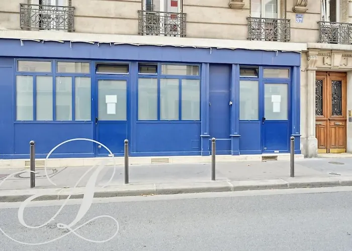 Appartement à 2 Chambres à Coucher